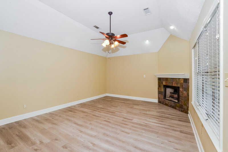 1,890/Mo, 10264 Amanda Dr Olive Branch, MS 38654 Living Room View 3