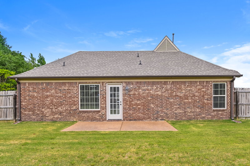2,105/Mo, 2687 Sapper Ln Southaven, MS 38672 Rear View
