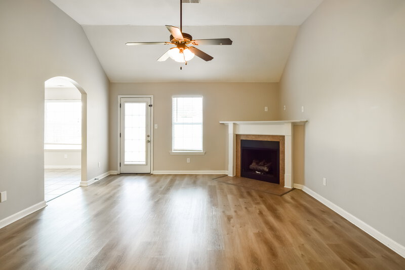 2,160/Mo, 9069 Gavin Dr Olive Branch, MS 38654 Living Room View