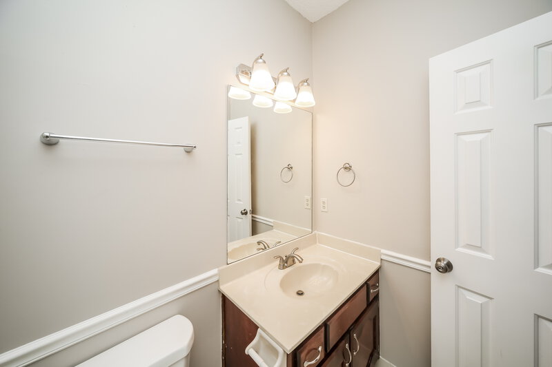 3,200/Mo, 8774 Bell Forrest Dr Olive Branch, MS 38654 Bathroom View