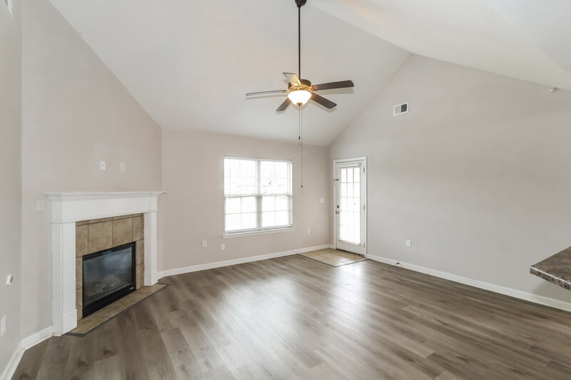 1,885/Mo, 2729 Miner Cv Southaven, MS 38672 Living Room View