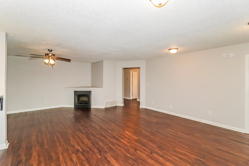 1,805/Mo, 10892 Blake Cir Olive Branch, MS 38654 Living Room View