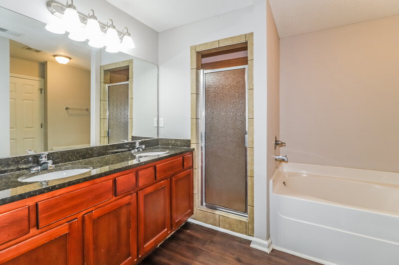 1,805/Mo, 10892 Blake Cir Olive Branch, MS 38654 Main Bathroom View