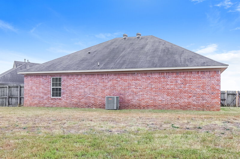 1,805/Mo, 10892 Blake Cir Olive Branch, MS 38654 Rear View 2