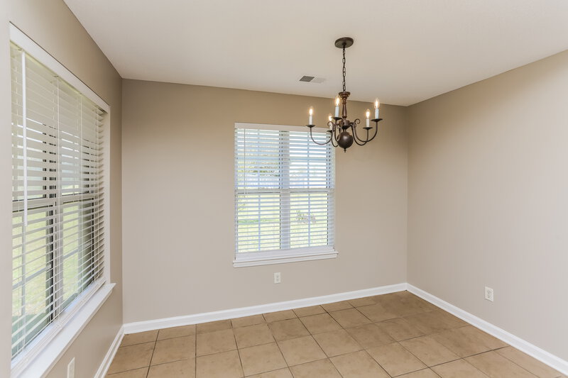 2,105/Mo, 7569 Redberry Dr Horn Lake, MS 38637 Dining Room View