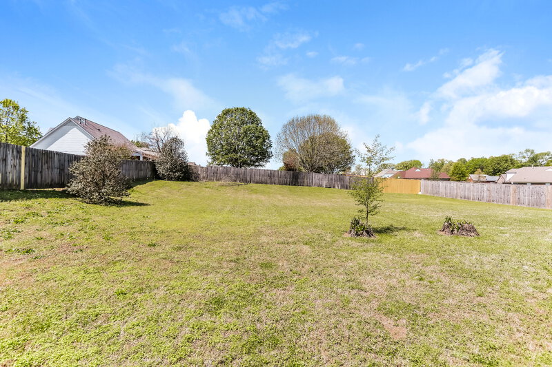 2,105/Mo, 7569 Redberry Dr Horn Lake, MS 38637 Rear View