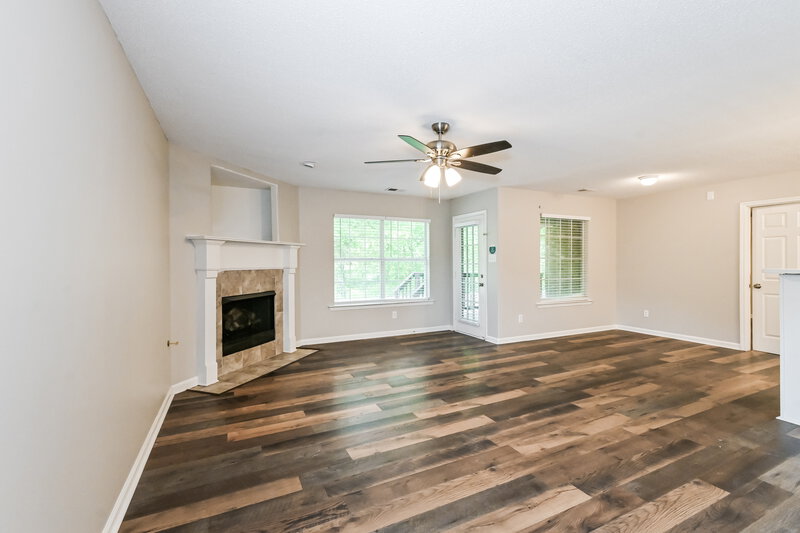 1,995/Mo, 40 Rachel Cv Somerville, TN 38068 Living Room View