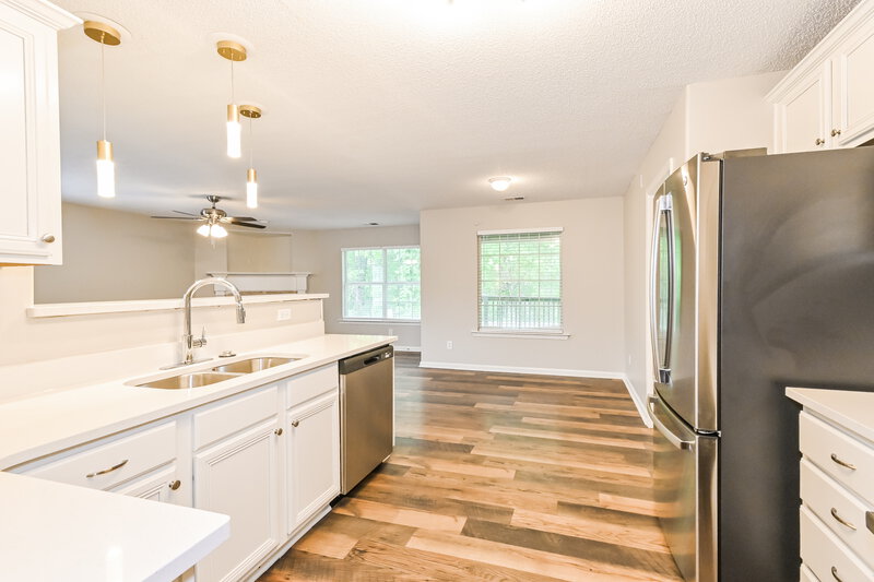 1,995/Mo, 40 Rachel Cv Somerville, TN 38068 Kitchen View