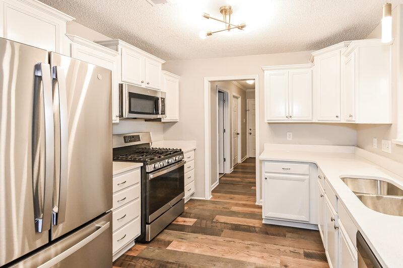 1,995/Mo, 40 Rachel Cv Somerville, TN 38068 Kitchen View 2