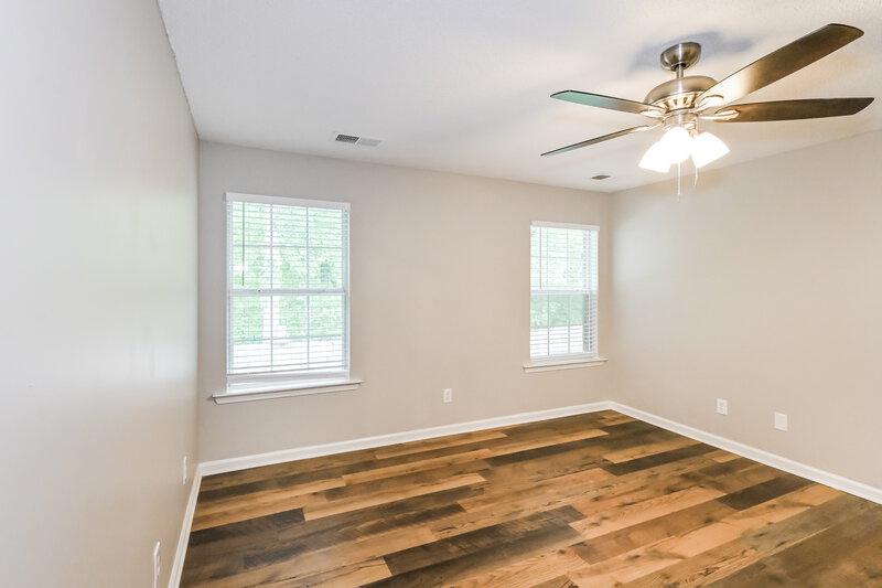 1,995/Mo, 40 Rachel Cv Somerville, TN 38068 Main Bedroom View