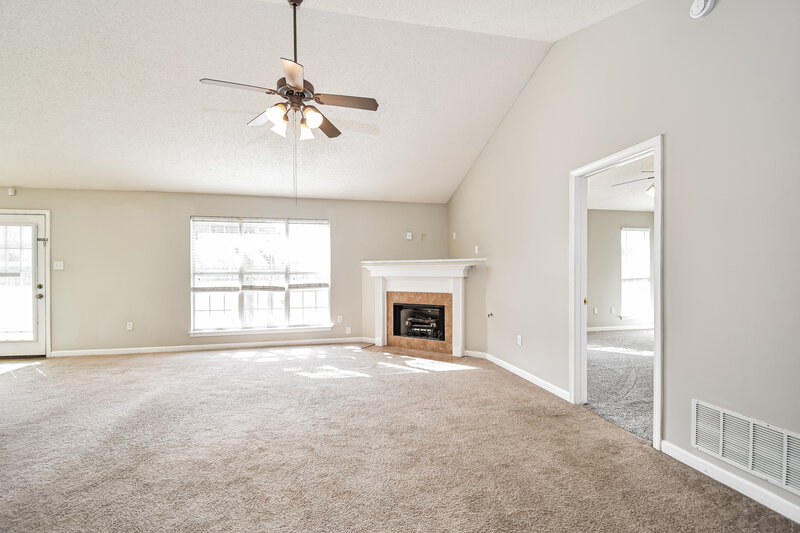 2,055/Mo, 2219 Baird Dr Southaven, MS 38672 Living Room View