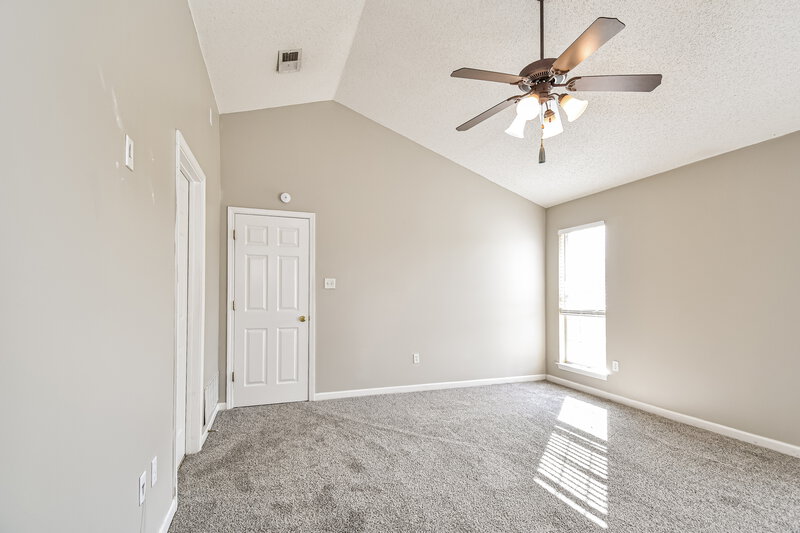 2,055/Mo, 2219 Baird Dr Southaven, MS 38672 Main Bedroom View 2