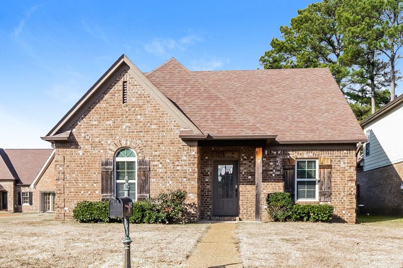 2,110/Mo, 5823 Bedford Pl Southaven, MS 38672 External View