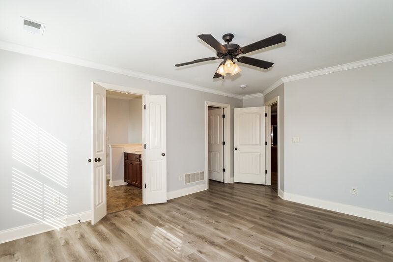 2,110/Mo, 5823 Bedford Pl Southaven, MS 38672 Main Bedroom View