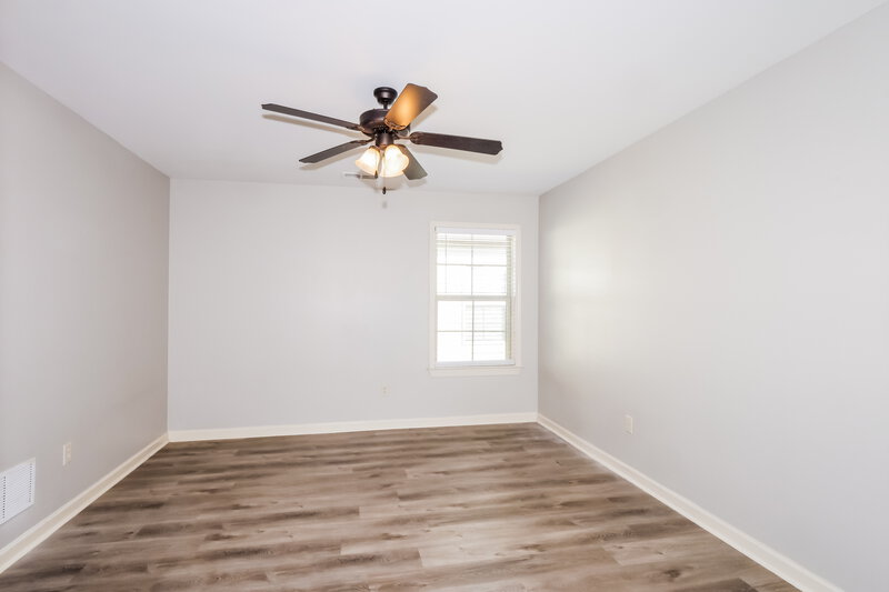 2,110/Mo, 5823 Bedford Pl Southaven, MS 38672 Bedroom View 2