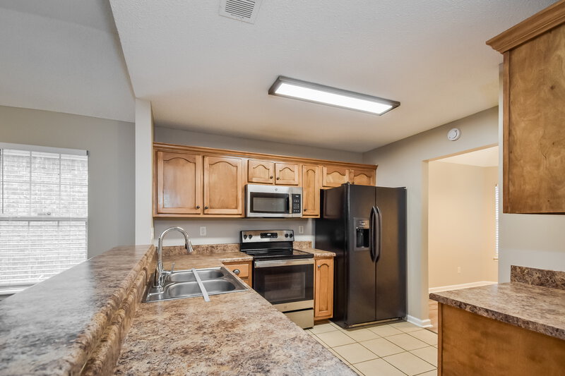 1,740/Mo, 9841 Southern Oak Way Olive Branch, MS 38654 Kitchen View