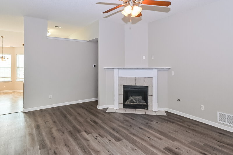 1,945/Mo, 9826 Southern Gum Way Olive Branch, MS 38654 Living Room View 2