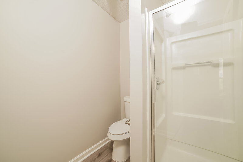 1,645/Mo, 5291 Russell Dr Southaven, MS 38671 Main Bathroom View 2