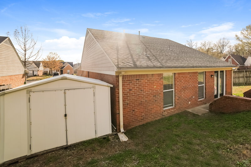 1,645/Mo, 5291 Russell Dr Southaven, MS 38671 Rear View 2
