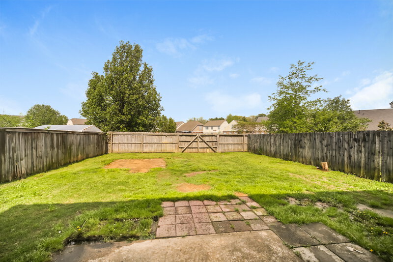 2,230/Mo, 7310 Green Ash Dr Olive Branch, MS 38654 Backyard View