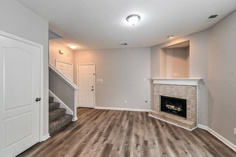 1,795/Mo, 1025 Cordova Ridge Pl Cordova, TN 38018 Living Room View 2
