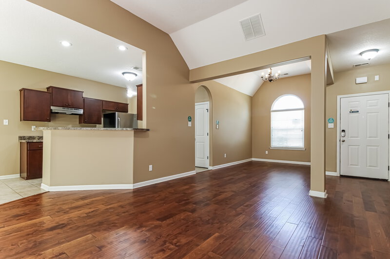 2,190/Mo, 6969 Snowshoe Dr Lakeland, TN 38002 Living Room View 2