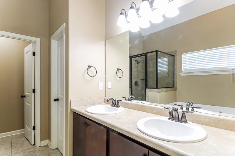 2,190/Mo, 6969 Snowshoe Dr Lakeland, TN 38002 Main Bedroom View 2