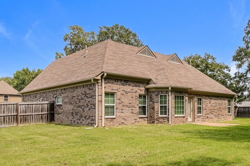 2,190/Mo, 6969 Snowshoe Dr Lakeland, TN 38002 Rear View 2