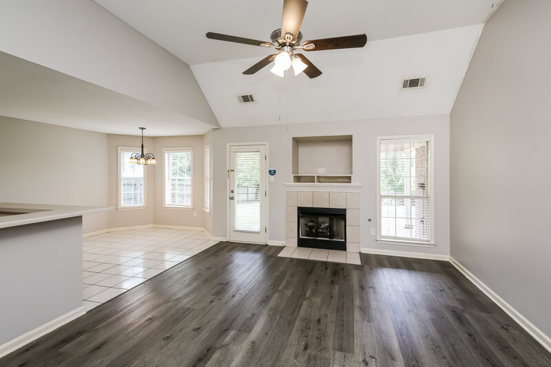 1,700/Mo, 150 Mack Edwards Dr Oakland, TN 38060 Living Room View