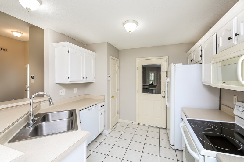 1,700/Mo, 150 Mack Edwards Dr Oakland, TN 38060 Kitchen View