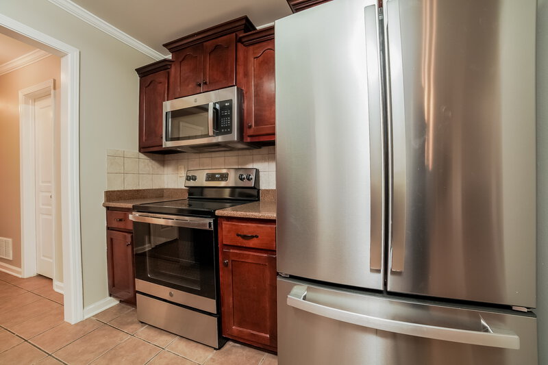 1,995/Mo, 4145 Chaucer Dr Southaven, MS 38672 Kitchen View