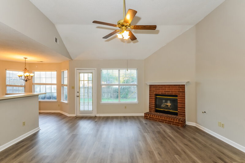 1,555/Mo, 1030 Jessica Lauren Dr Cordova, TN 38018 Living Room View