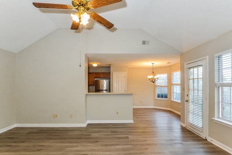 1,555/Mo, 1030 Jessica Lauren Dr Cordova, TN 38018 Living Room View 4