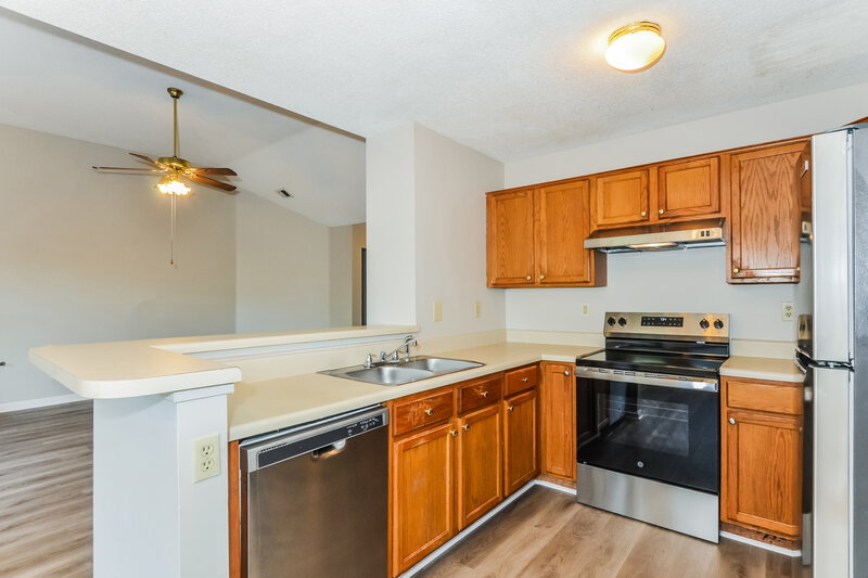 1,555/Mo, 1030 Jessica Lauren Dr Cordova, TN 38018 Kitchen View