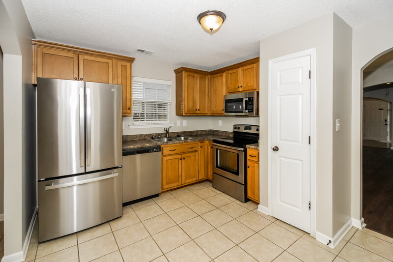 2,090/Mo, 7317 Green Ash Dr Olive Branch, MS 38654 Kitchen View