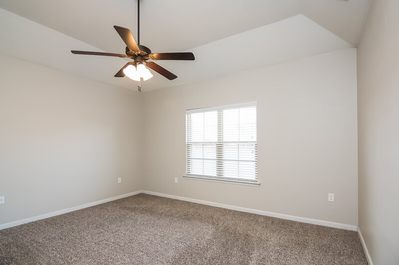 2,400/Mo, 2847 S Cherry Dr Southaven, MS 38672 Master Bedroomlarge View