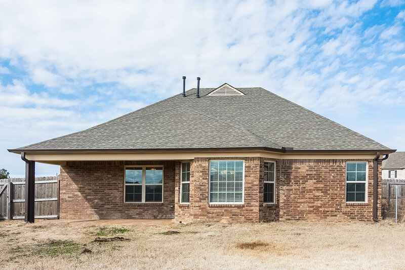 2,400/Mo, 2847 S Cherry Dr Southaven, MS 38672 Rear Viewlarge View