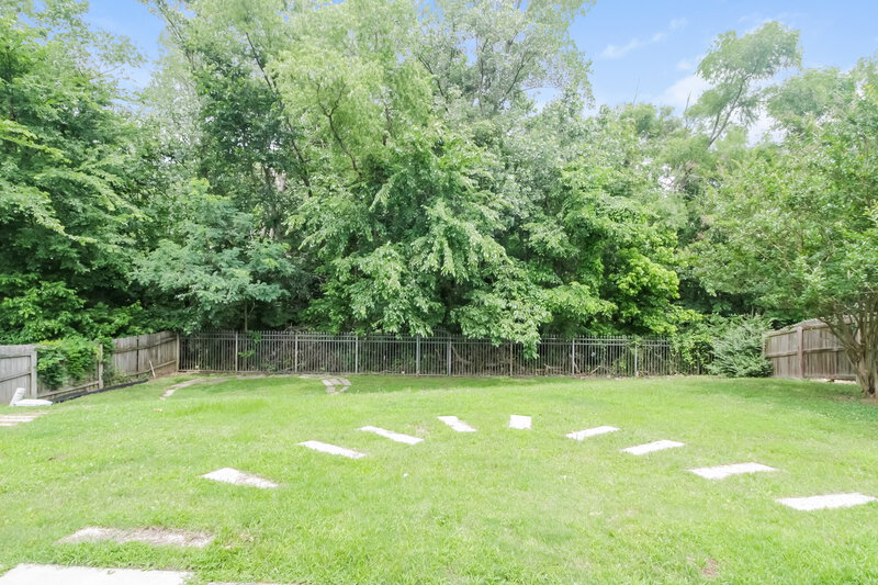 2,505/Mo, 8168 White Wing Cv W Bartlett, TN 38002 Backyard View