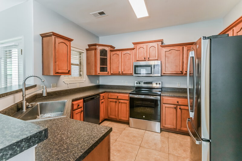 2,180/Mo, 305 Garden Springs Dr Oakland, TN 38060 Kitchen View 2