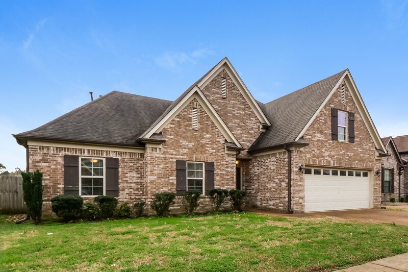 2,305/Mo, 10829 Paul Coleman Dr Olive Branch, MS 38654 Front View