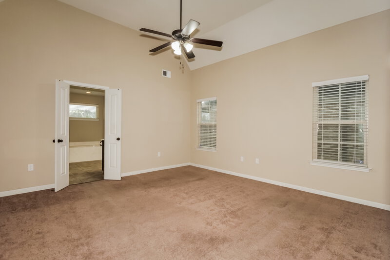 2,305/Mo, 10829 Paul Coleman Dr Olive Branch, MS 38654 Main Bedroom View