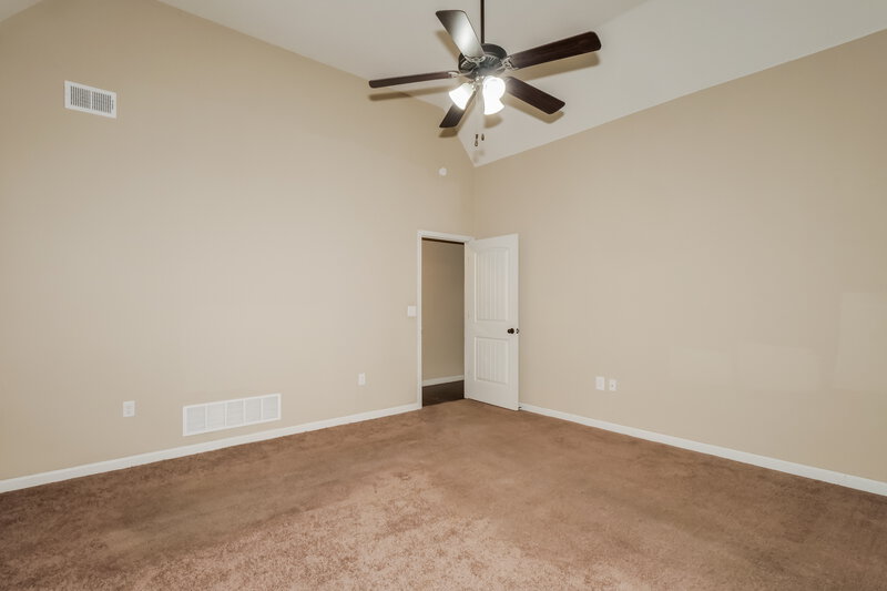 2,305/Mo, 10829 Paul Coleman Dr Olive Branch, MS 38654 Main Bedroom View 2