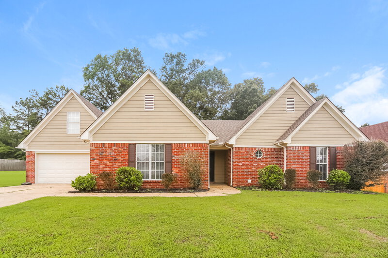 1,990/Mo, 13227 Sandbourne S Olive Branch, MS 38654 External View