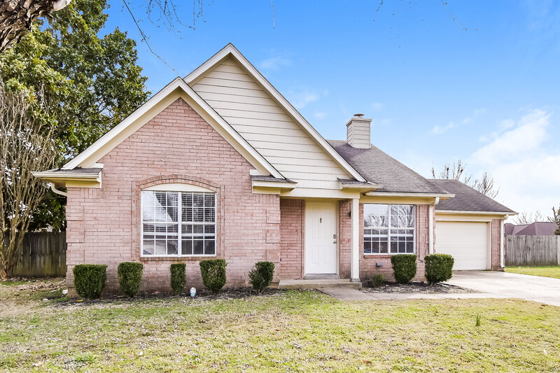 1,690/Mo, 6795 Black Oak Dr Walls, MS 38680 Front View