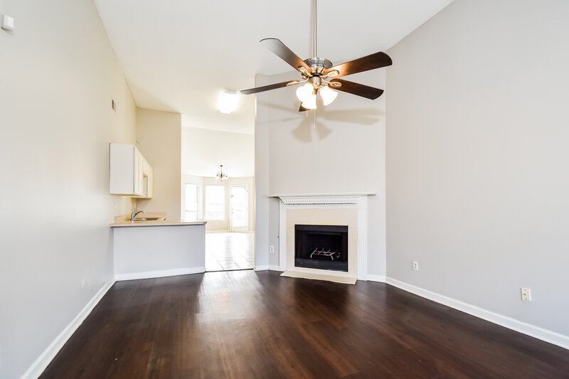 1,690/Mo, 6795 Black Oak Dr Walls, MS 38680 Living Room View 2