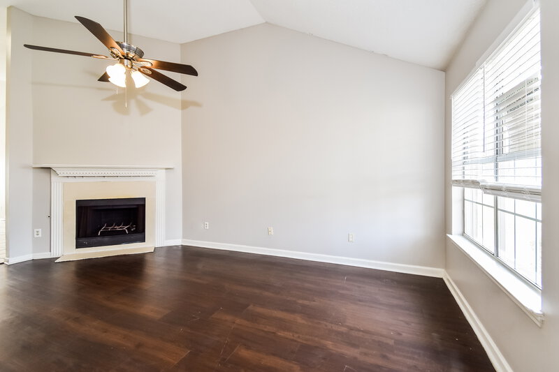 1,690/Mo, 6795 Black Oak Dr Walls, MS 38680 Living Room View 3