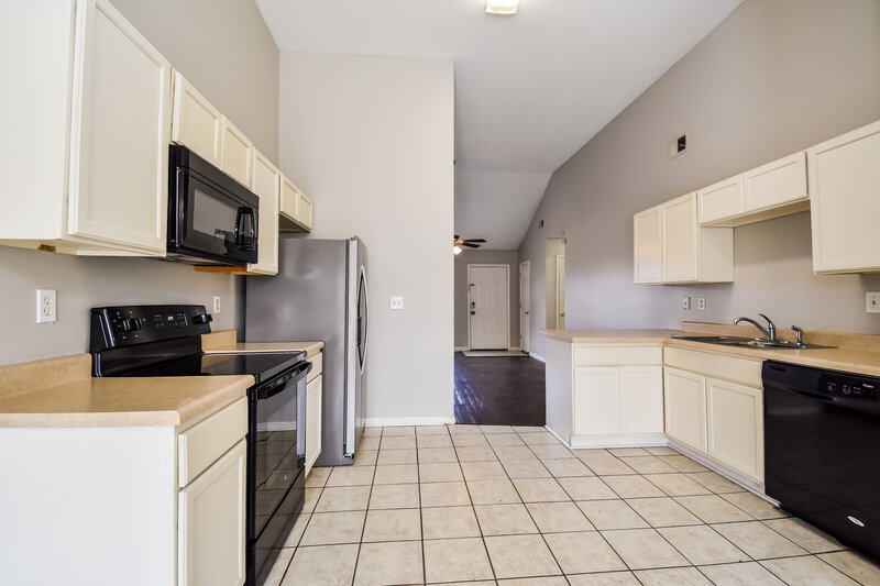 1,690/Mo, 6795 Black Oak Dr Walls, MS 38680 Kitchen View 2