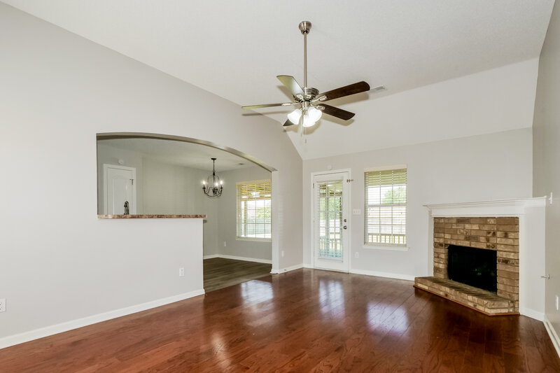1,995/Mo, 2401 Forest Hill Irene Rd N Cordova, TN 38016 Living Room View