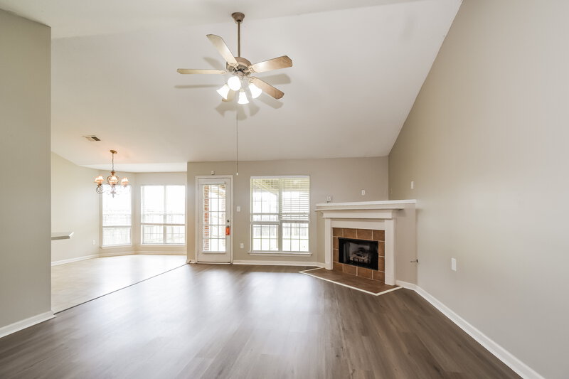 1,970/Mo, 8181 Martin Dr Southaven, MS 38671 Living Room View