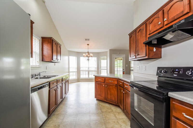 1,970/Mo, 8181 Martin Dr Southaven, MS 38671 Kitchen View 2